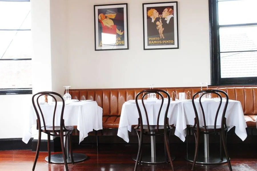 Pub Hotel: The Light Brigade / La Scala